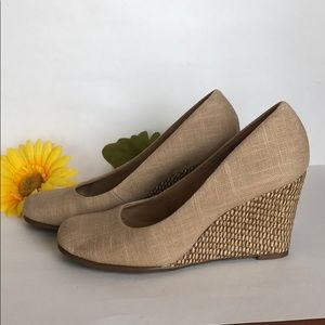 AEROSOLES wedge heels